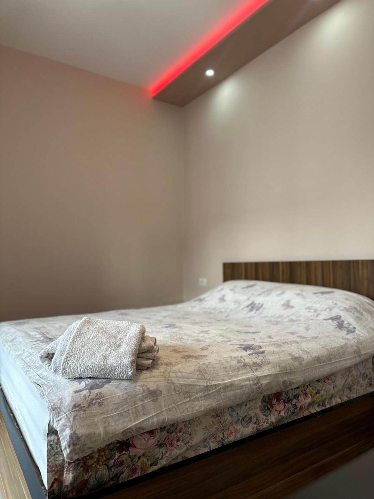 Rent Apartment *